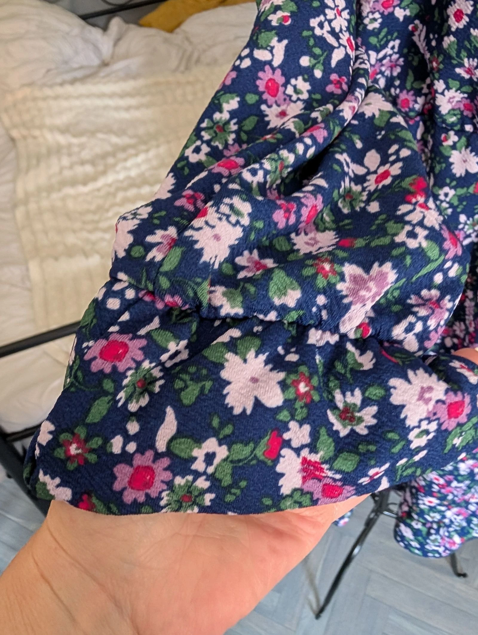 Magnífica Robe floral boêmia azul fluida com coração coberto – Tamanho G – photo 3